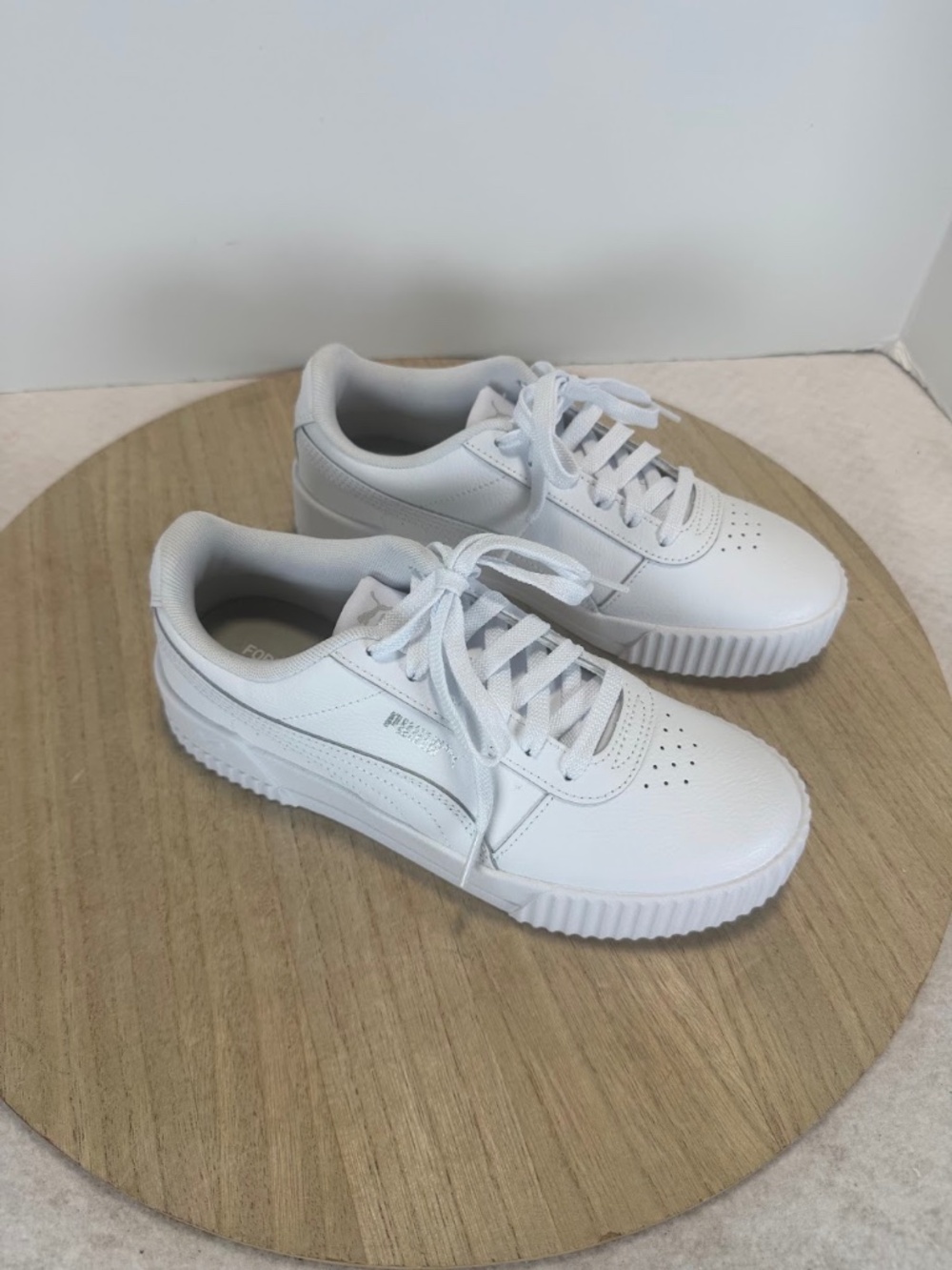 Puma Carina 2.0 Women's White Leather Sneakers Size 7.5 Casual Shoes NWOT